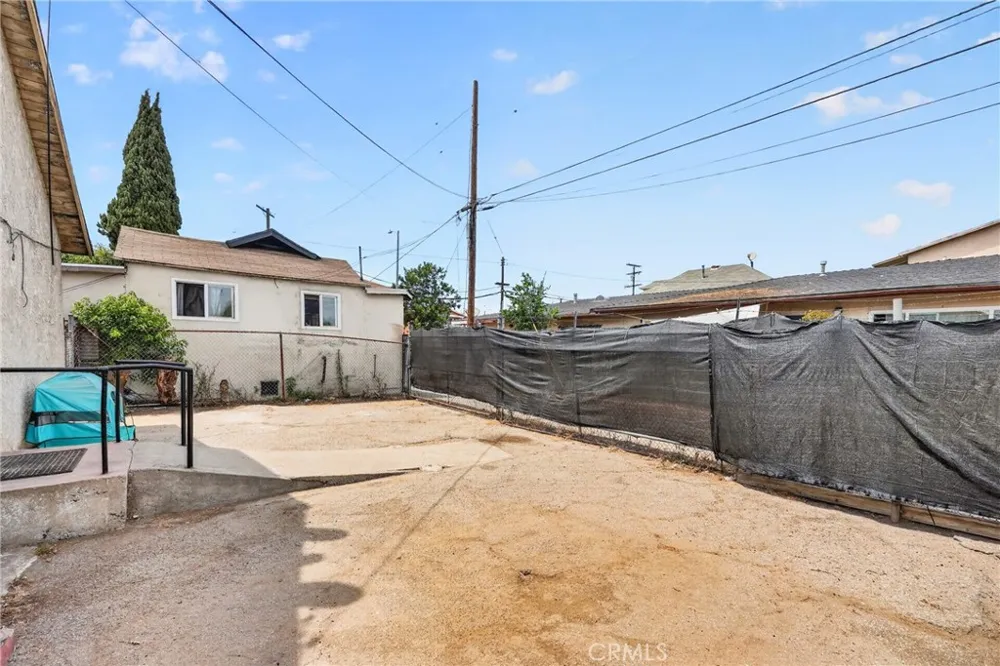 1523 E Vernon Los Angeles, CA 90011