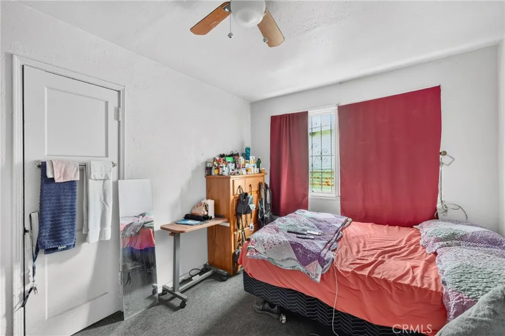 1523 E Vernon Los Angeles, CA 90011