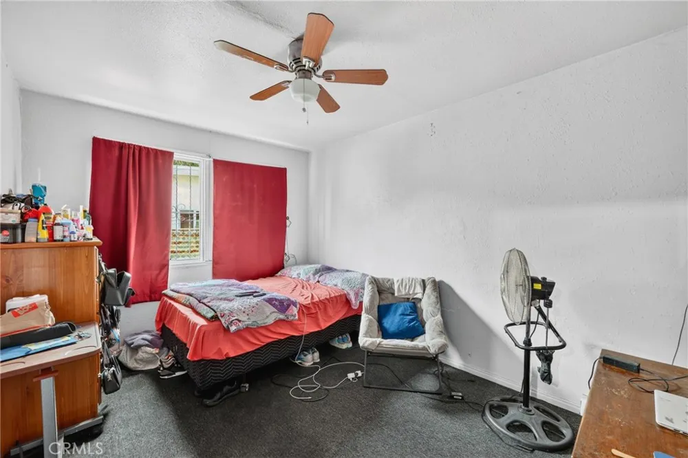 1523 E Vernon Los Angeles, CA 90011
