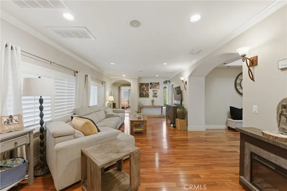 520 W Hermosa Fullerton, CA 92835