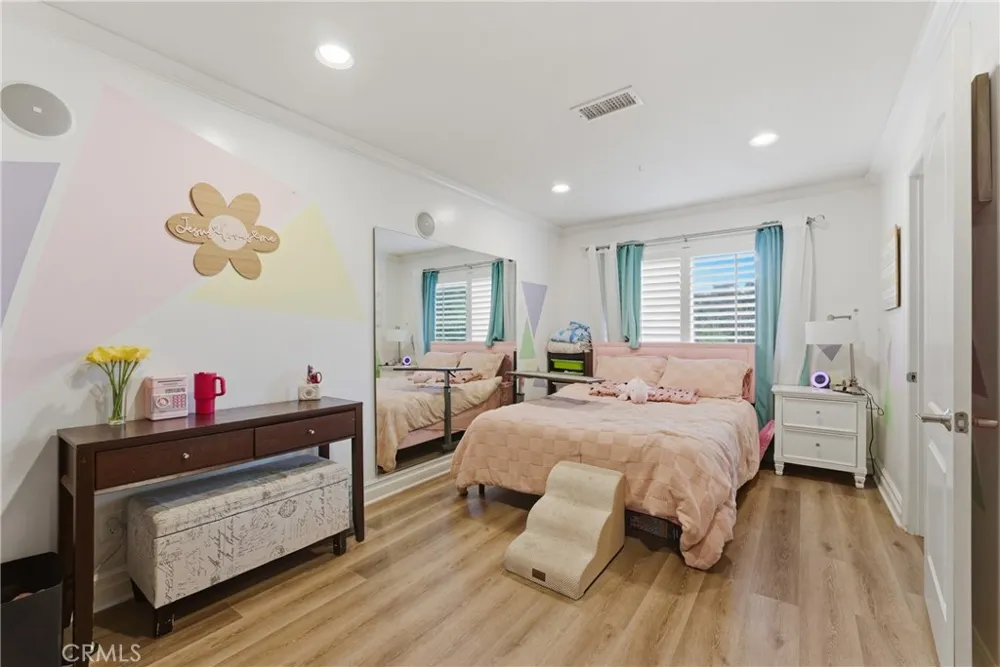 520 W Hermosa Fullerton, CA 92835
