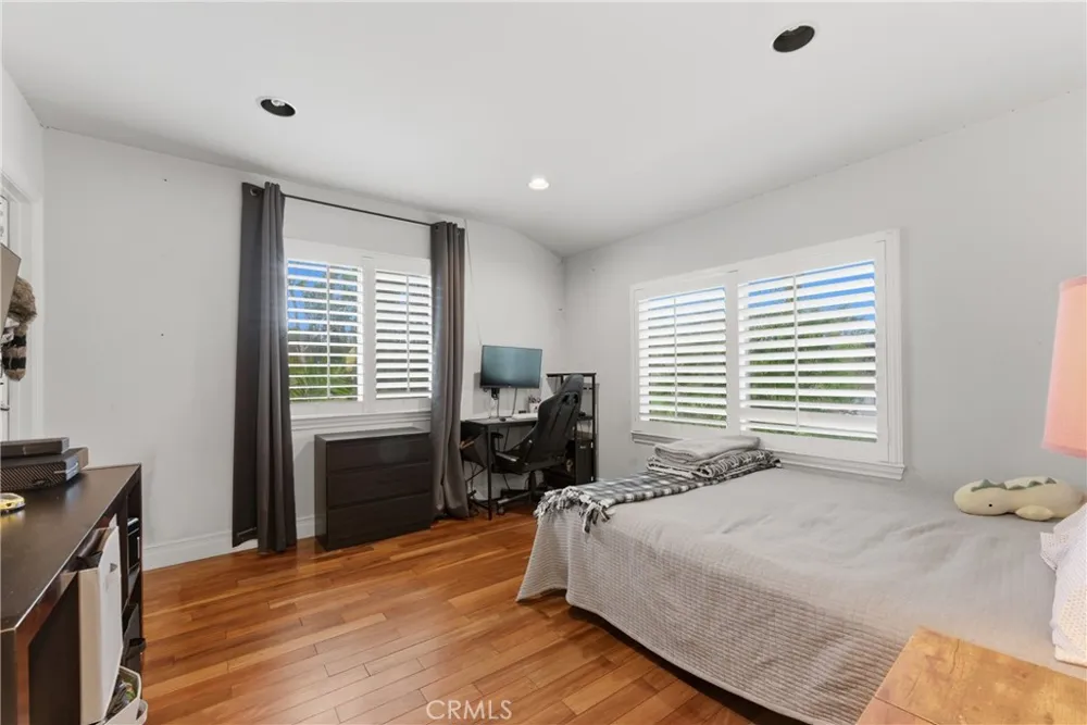 520 W Hermosa Fullerton, CA 92835