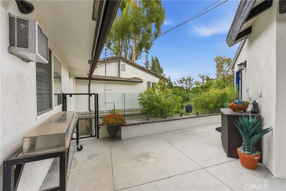 520 W Hermosa Fullerton, CA 92835
