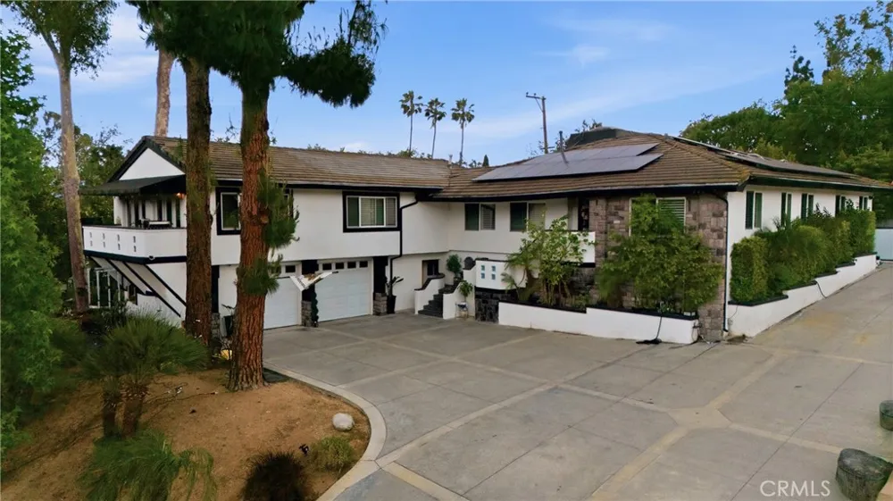 520 W Hermosa Fullerton, CA 92835