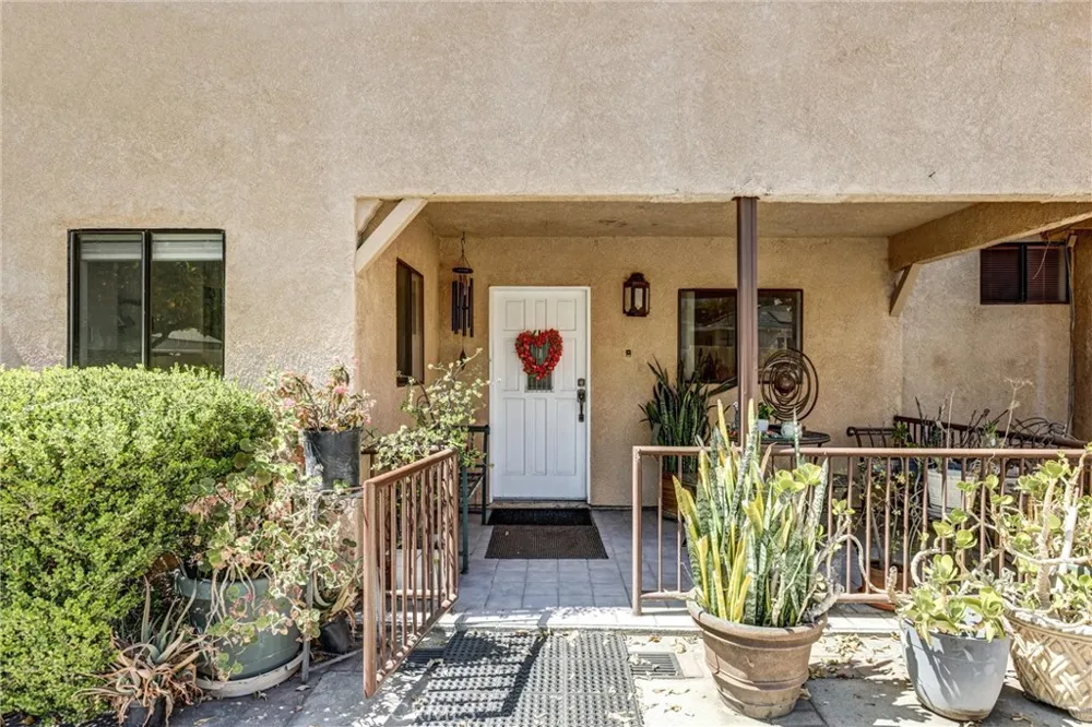 13226 Bromwich Arleta, CA 91331