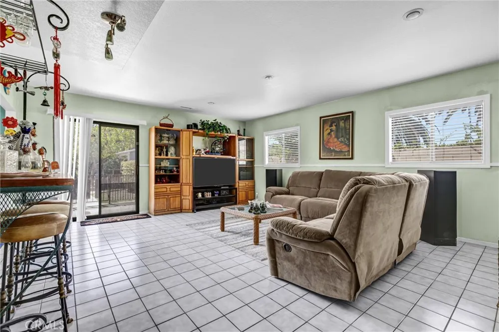 13226 Bromwich Arleta, CA 91331