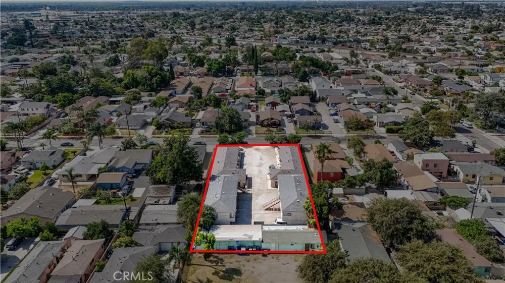 3823 Walnut Cudahy, CA 90201