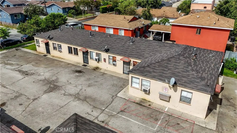 3823 Walnut Cudahy, CA 90201