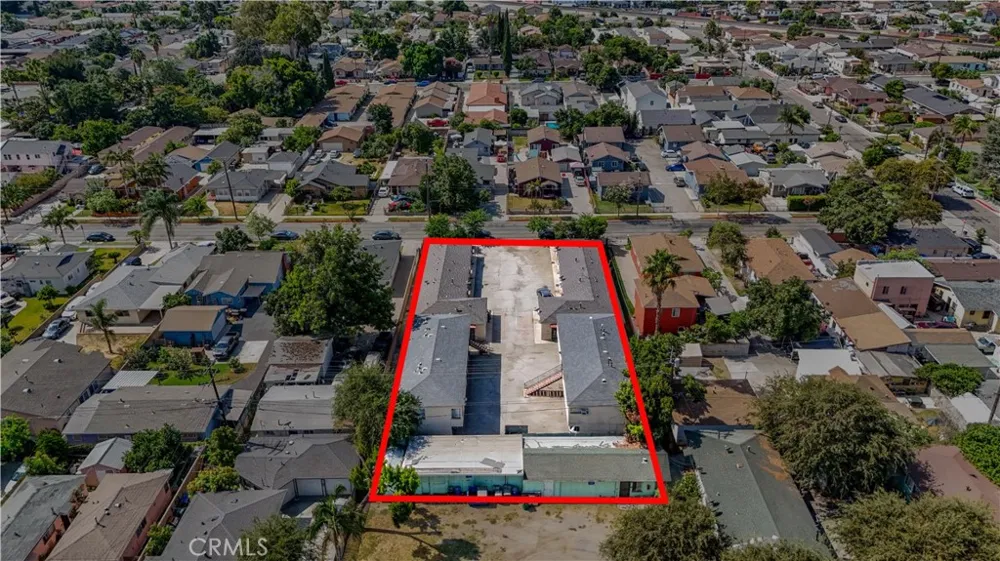 3823 Walnut Cudahy, CA 90201