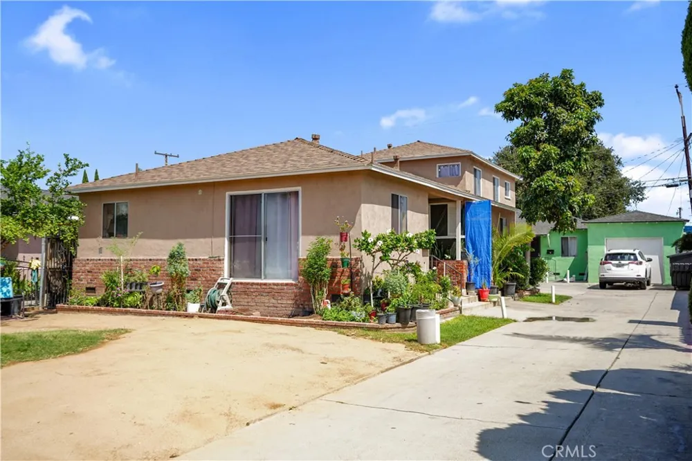 4959 E 60th Maywood, CA 90270