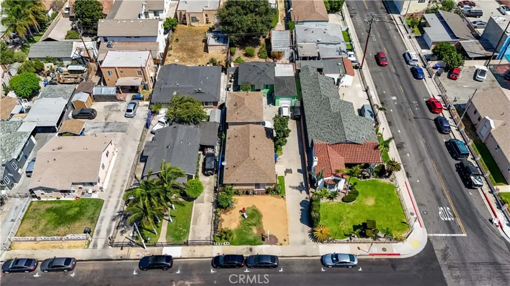 4959 E 60th Maywood, CA 90270