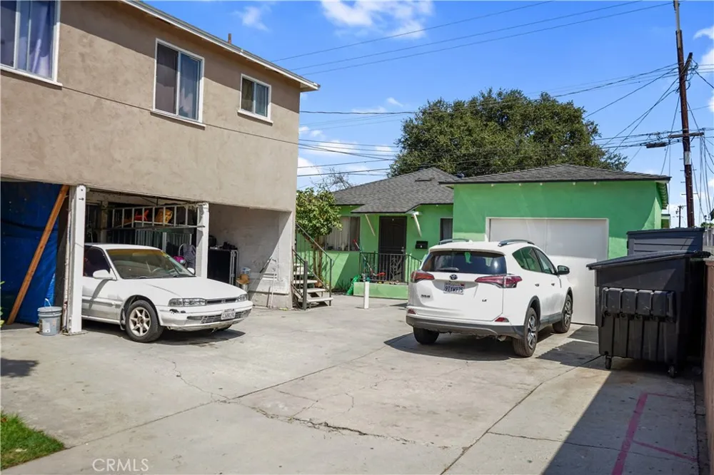4959 E 60th Maywood, CA 90270