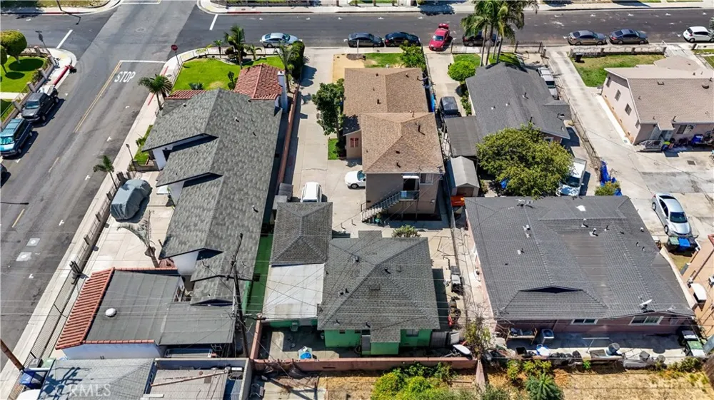 4959 E 60th Maywood, CA 90270