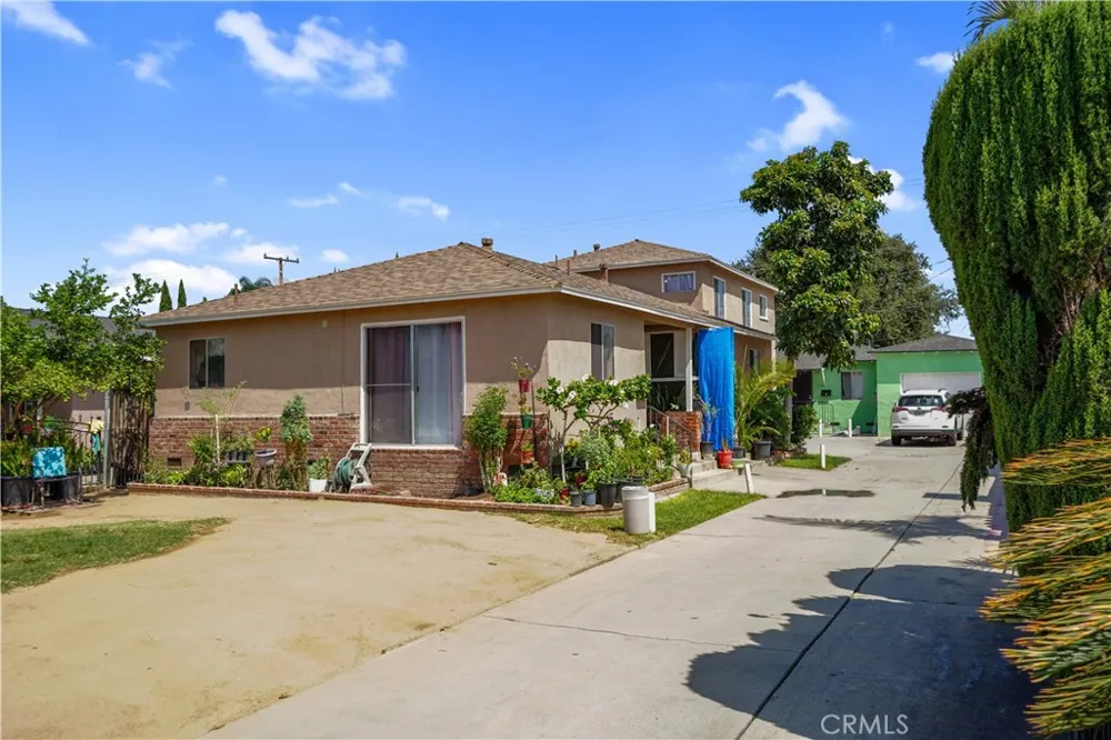 4959 E 60th Maywood, CA 90270