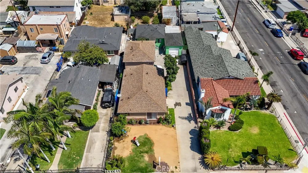 4959 E 60th Maywood, CA 90270