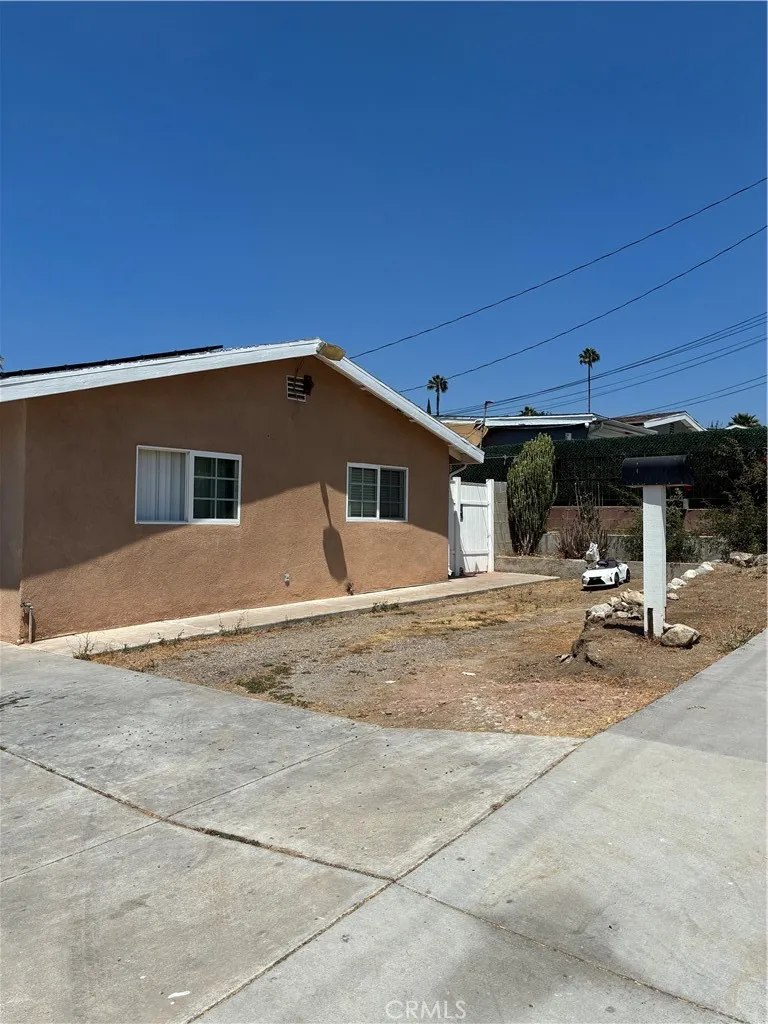 233 Winton La Puente, CA 91744