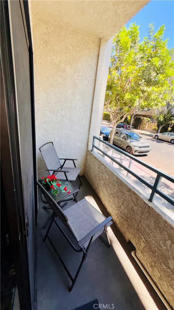720 W 4th #114 Long Beach, CA 90802