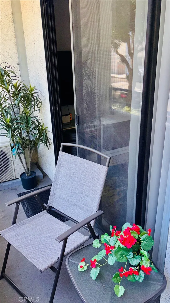 720 W 4th #114 Long Beach, CA 90802