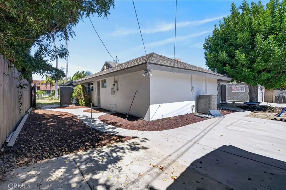 2610 El Volcan Hacienda Heights, CA 91745