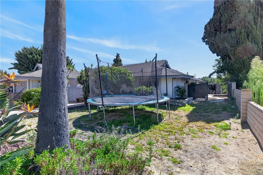 2610 El Volcan Hacienda Heights, CA 91745