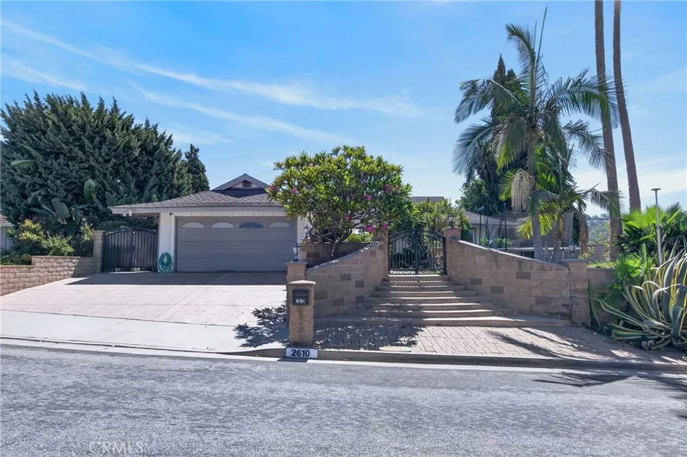 2610 El Volcan Hacienda Heights, CA 91745
