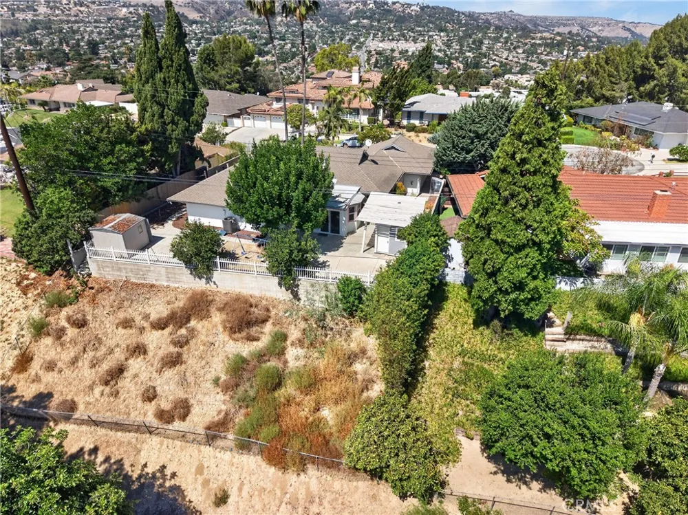 2610 El Volcan Hacienda Heights, CA 91745