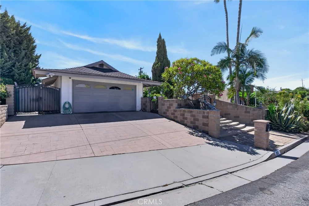 2610 El Volcan Hacienda Heights, CA 91745
