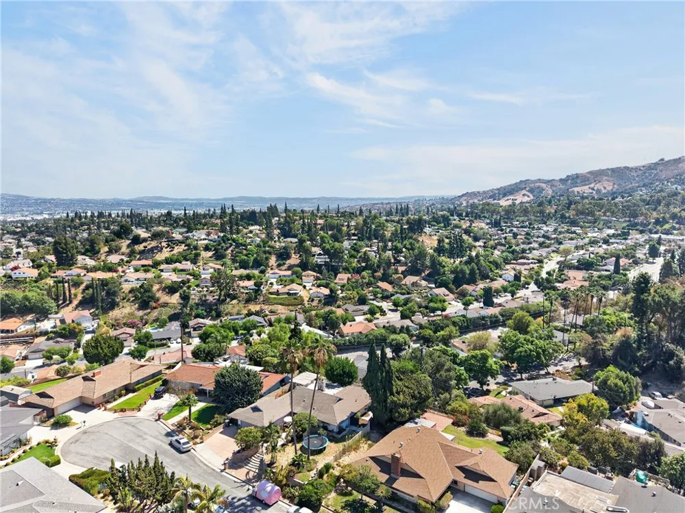 2610 El Volcan Hacienda Heights, CA 91745