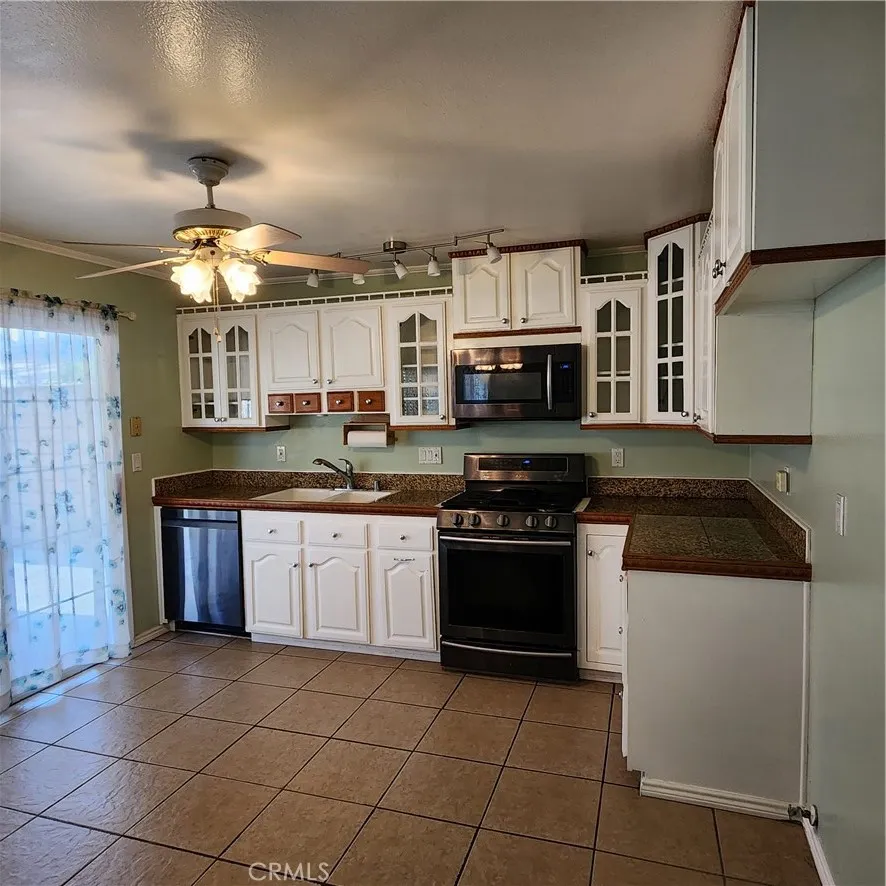 5573 Pueblo Court Commerce, CA 90040