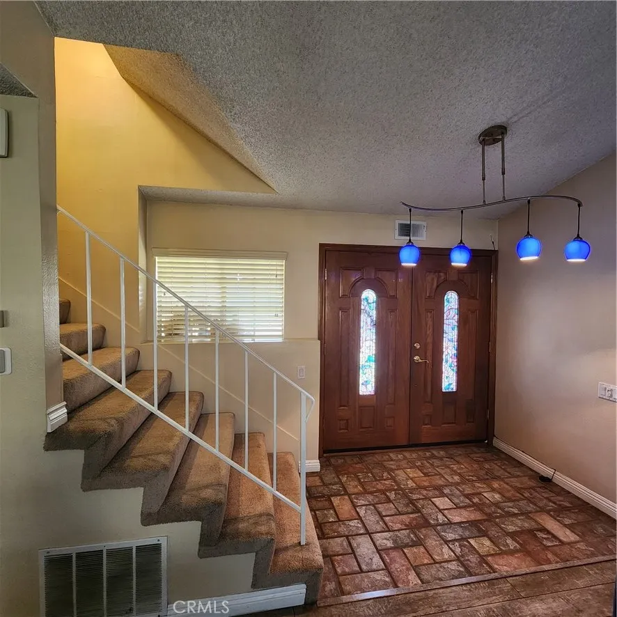 5573 Pueblo Court Commerce, CA 90040