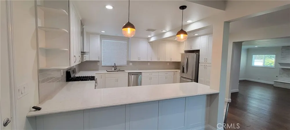 285 Coral View Monterey Park, CA 91755