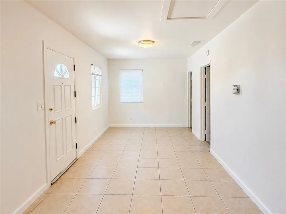 10515 Firmona Lennox, CA 90304