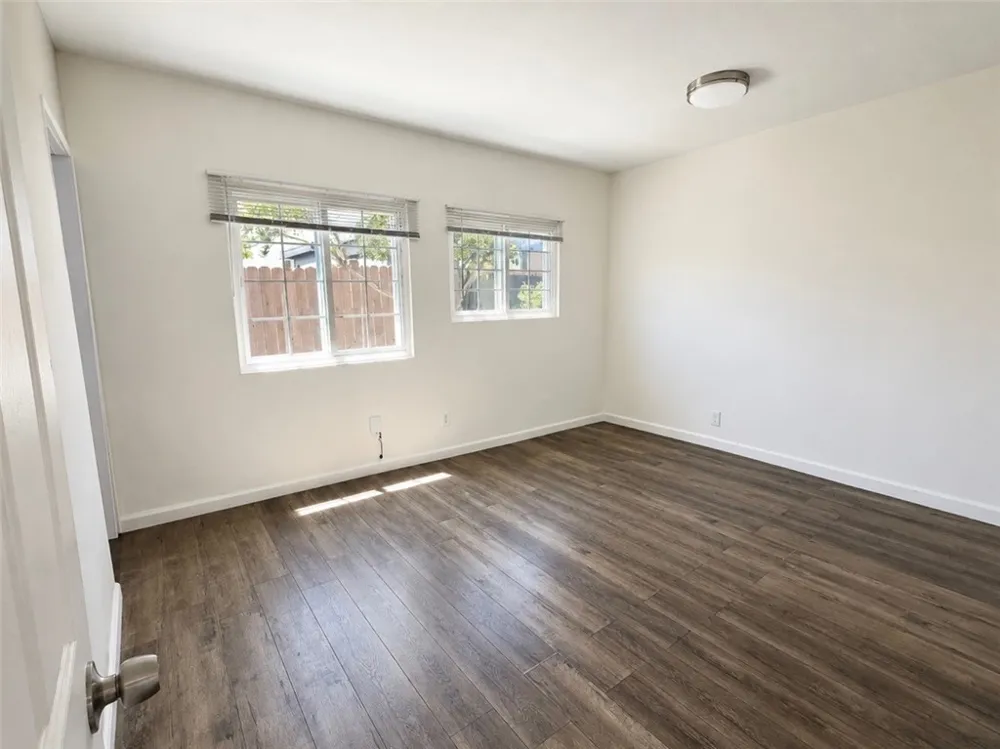 10515 Firmona Lennox, CA 90304
