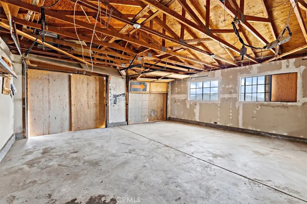 8885 Corto Road Apple Valley, CA 92308