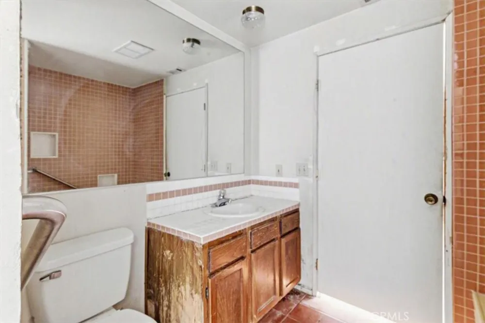8885 Corto Road Apple Valley, CA 92308