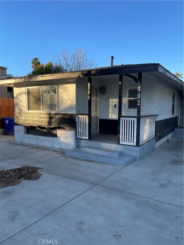 184 E 9th San Bernardino, CA 92410