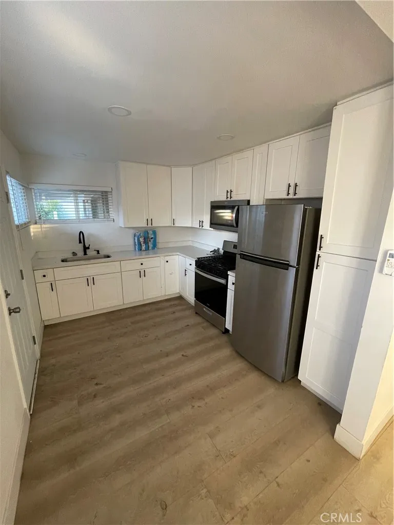 184 E 9th San Bernardino, CA 92410