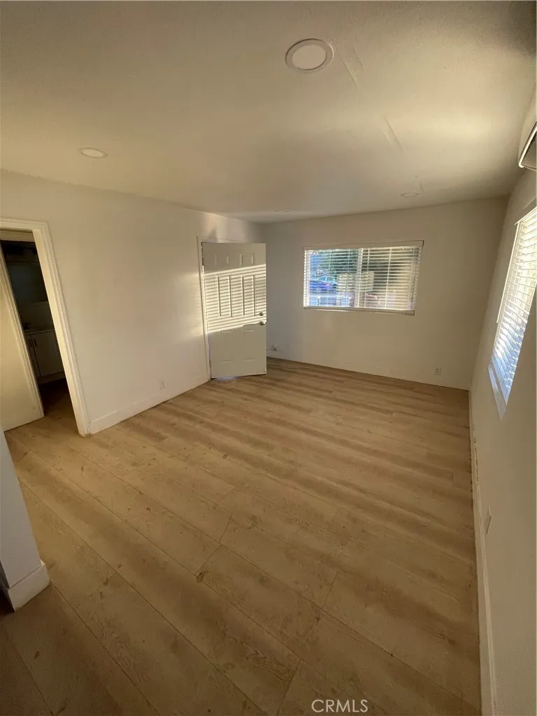 184 E 9th San Bernardino, CA 92410