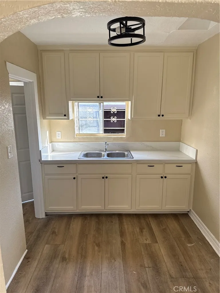 2742 Cudahy Street Huntington Park, CA 90255