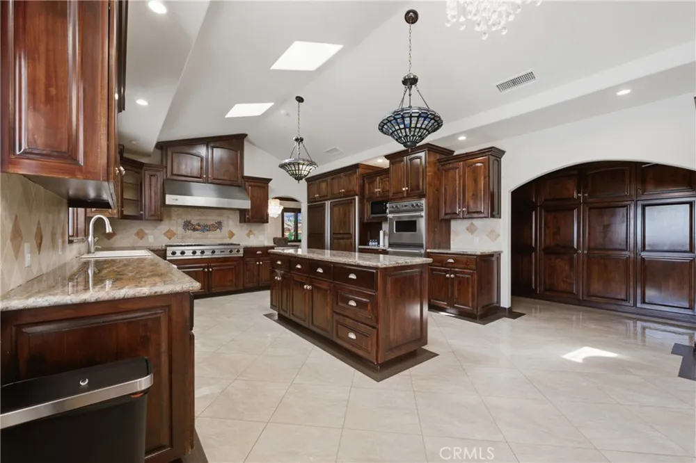 14810 Las Tunas Hacienda Heights, CA 91745