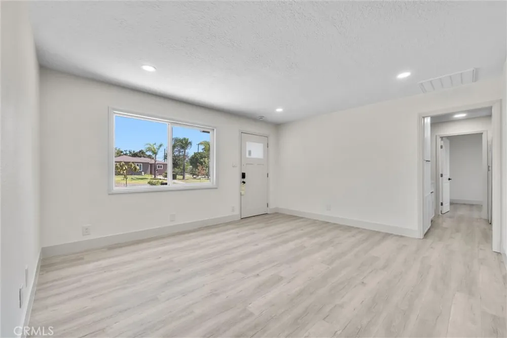 5505 Traymore Covina, CA 91722