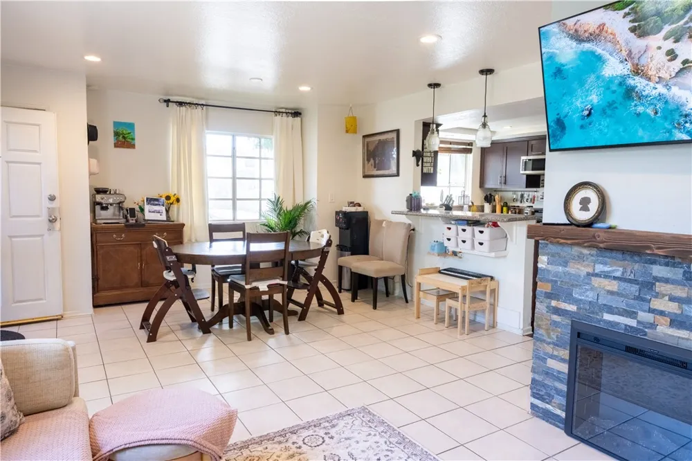 13949 Arthur Avenue #1 Paramount, CA 90723