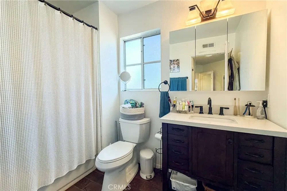 13949 Arthur Avenue #1 Paramount, CA 90723