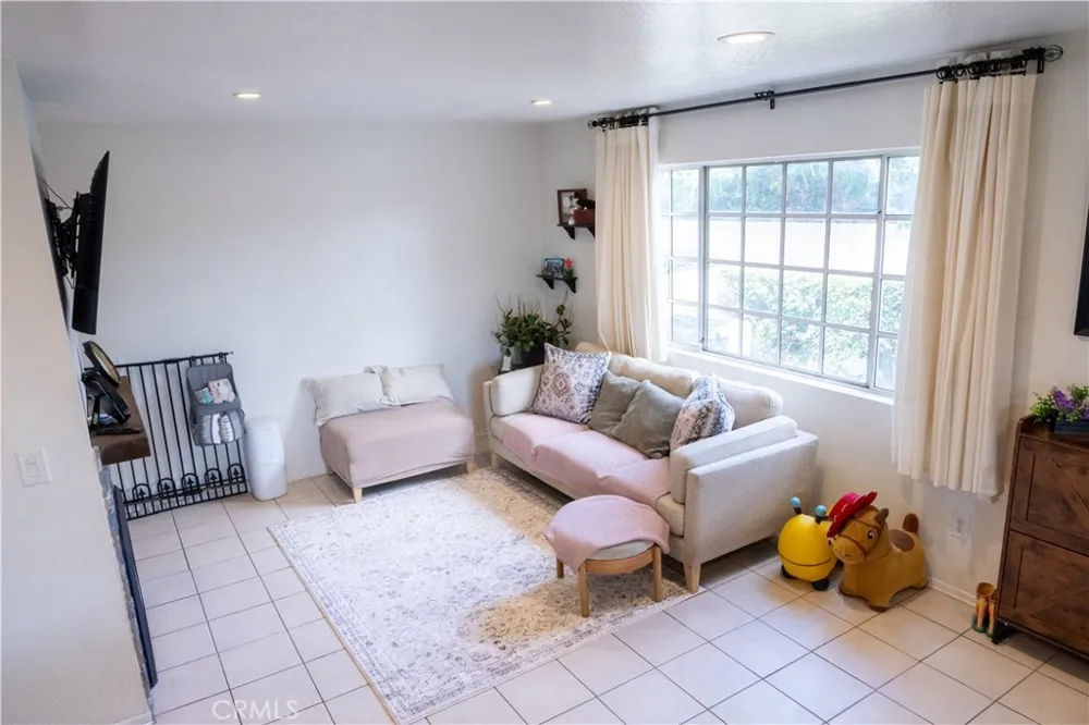 13949 Arthur Avenue #1 Paramount, CA 90723