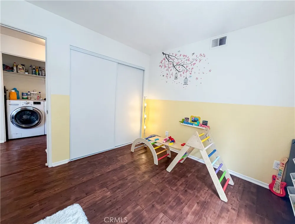 13949 Arthur Avenue #1 Paramount, CA 90723