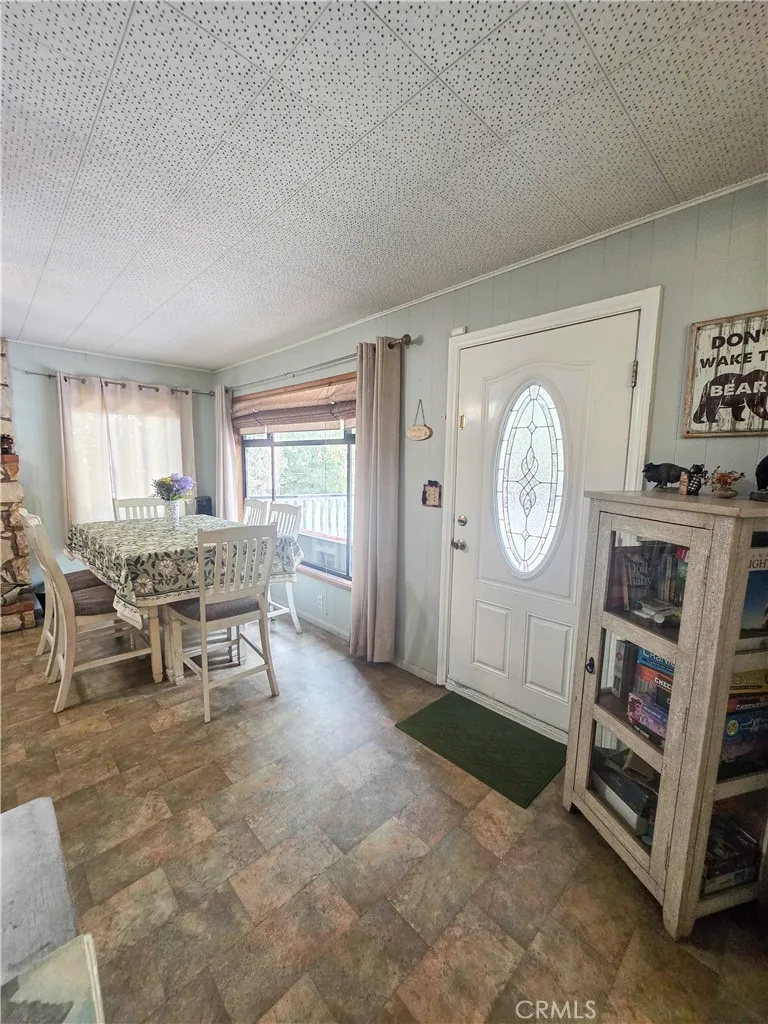 25253 Nestwa Trail Idyllwild, CA 92549