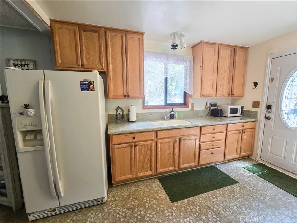 25253 Nestwa Trail Idyllwild, CA 92549