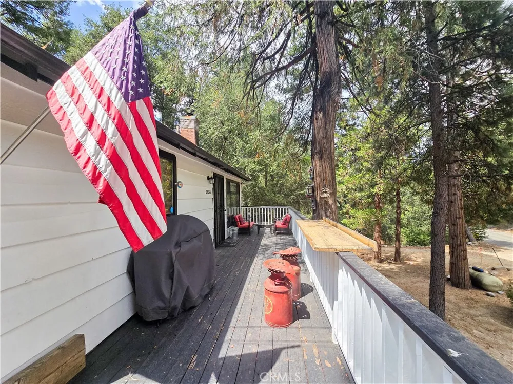 25253 Nestwa Trail Idyllwild, CA 92549