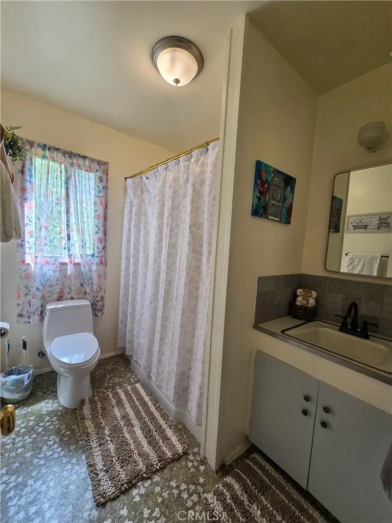 25253 Nestwa Trail Idyllwild, CA 92549