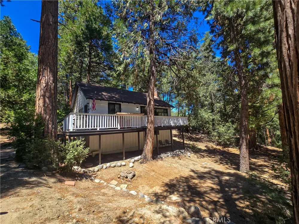 25253 Nestwa Trail Idyllwild, CA 92549